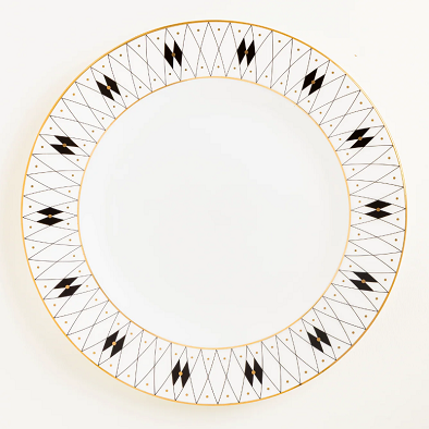 How to Upgrade Your Table Setting with Classic Gold and Black Plates