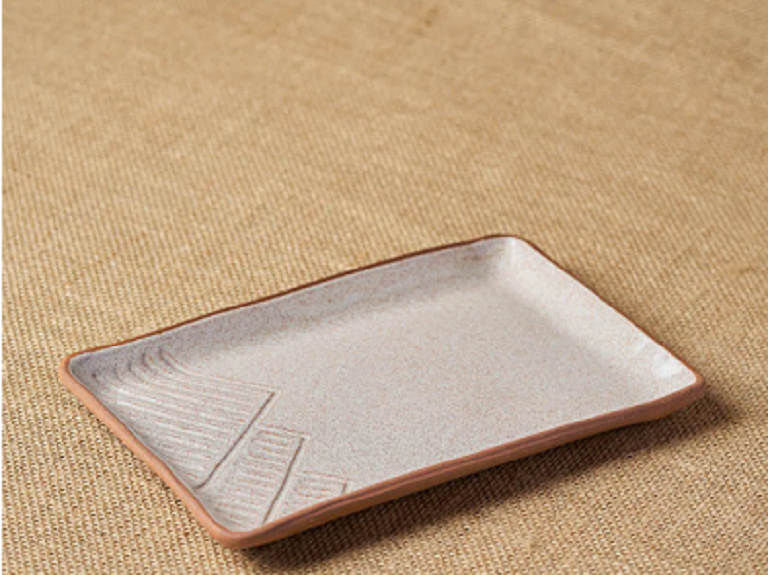 Transform Your Table Setting with Elegant Rectangular Platters