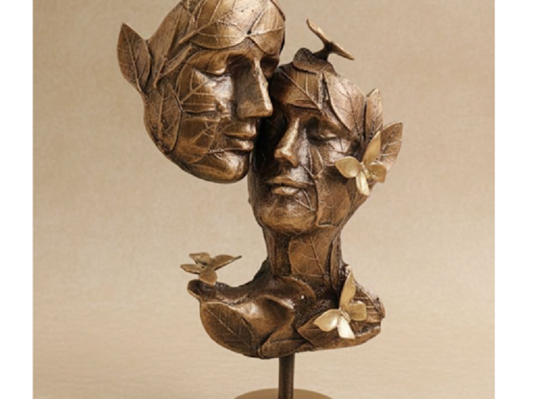 cb3may Why Human-Inspired Art Sculptures Are Trending in Modern Interiors